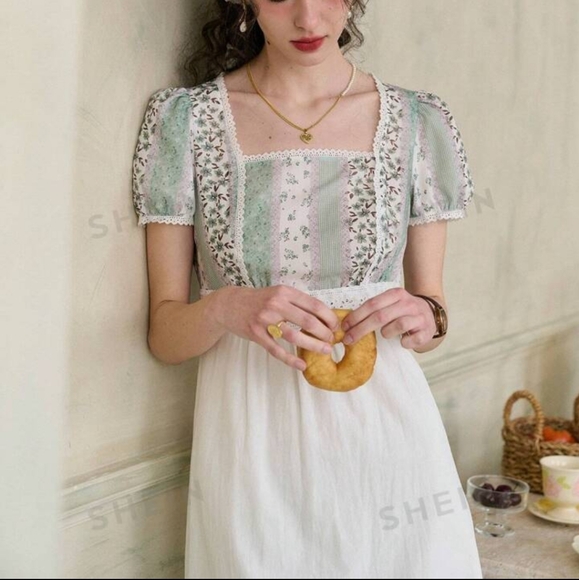 Simple Retro Cottage Dress - Picture 3 of 8